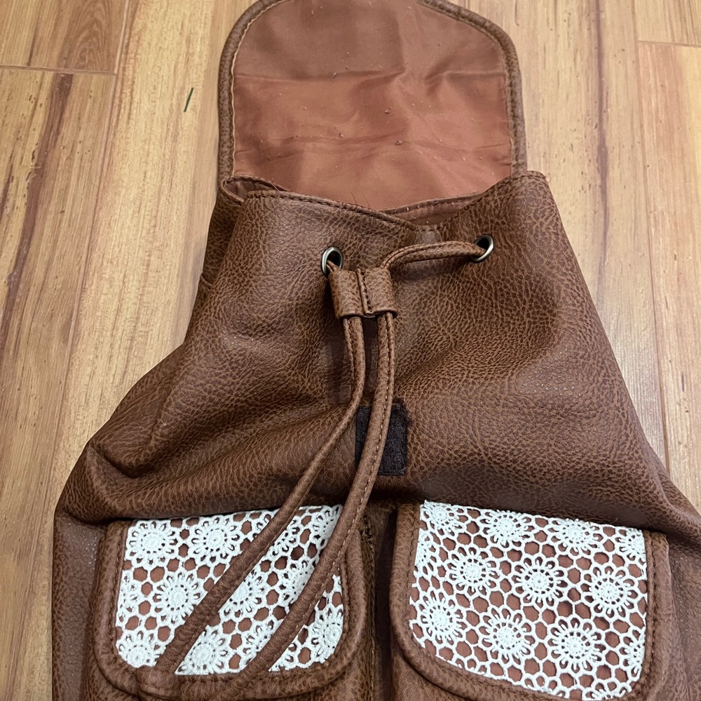 Boho Look faux leather Backpack - Picture 3 of 7